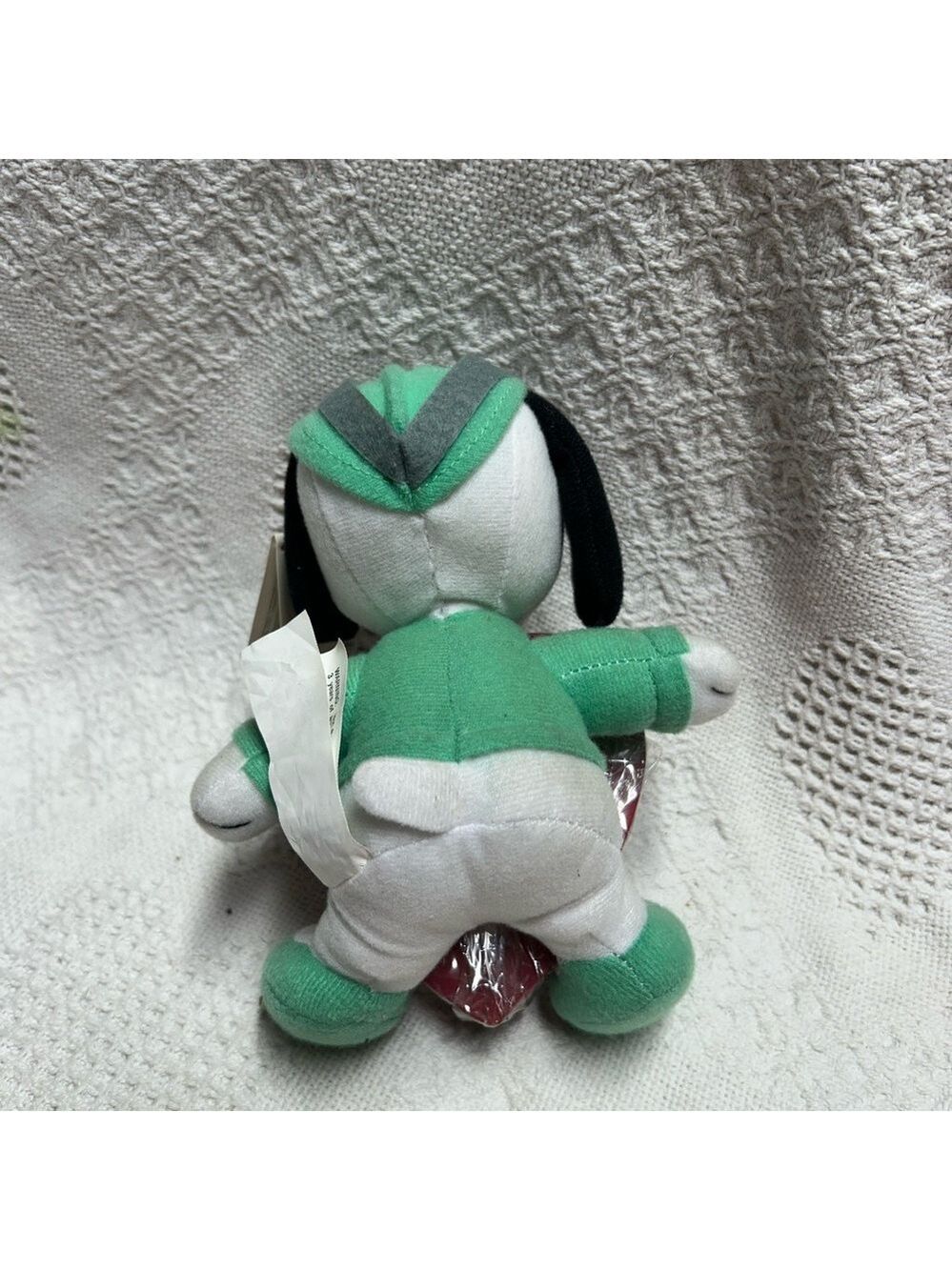 Whitmans Snoopy Doctor Nurse Scrubs Plush Valentines Day Heart - Picture 3 of 8